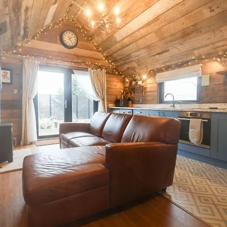 Foxes Den Σκάρμπορο