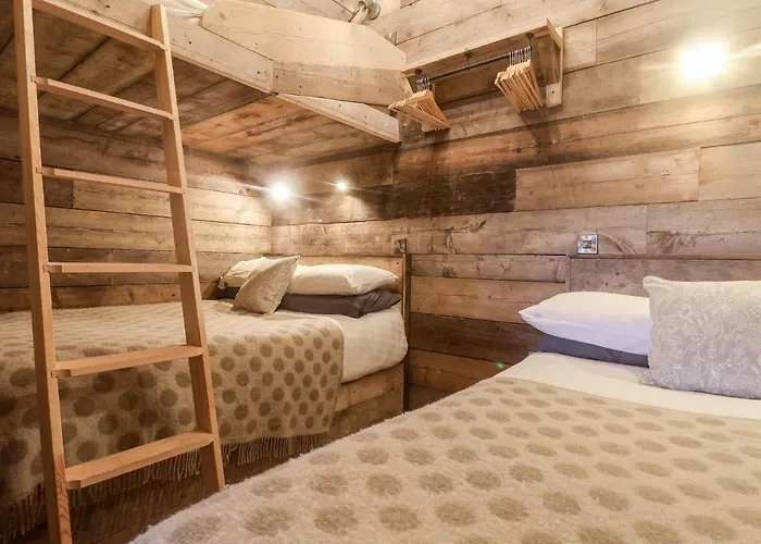 Holiday home Foxes Den